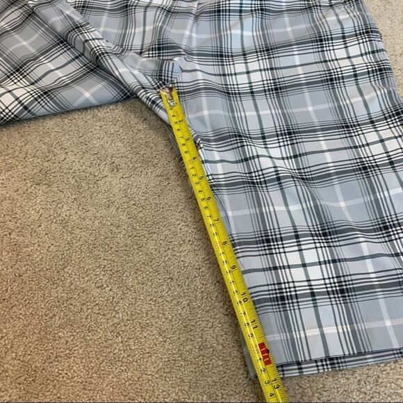 NIKE golf Gray white black plaid check Bermuda shorts Sz 6 - Picture 9 of 10